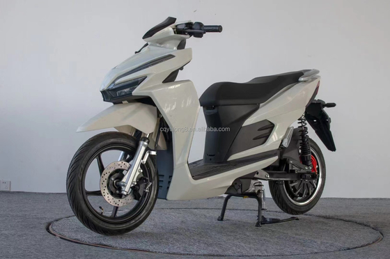 17인치 타이어와 3000W 72V 30ah 리?? 배터리를 가진 전기 모페드 모빌리티 스쿠터