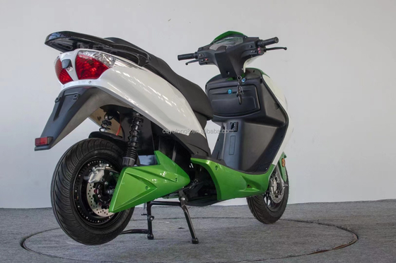 가장 인기 있는 전기 스쿠터 자전거 오토바이 스쿠터 800W 전력 및 60km / h 속도를