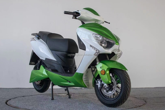가장 인기 있는 전기 스쿠터 자전거 오토바이 스쿠터 800W 전력 및 60km / h 속도를
