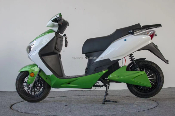 가장 인기 있는 전기 스쿠터 자전거 오토바이 스쿠터 800W 전력 및 60km / h 속도를